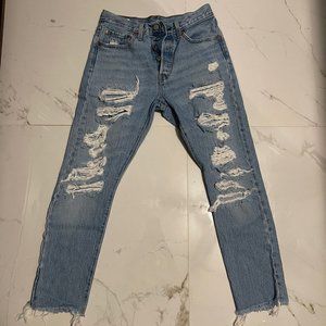 501 Levi's Distressed Jeans Size 27